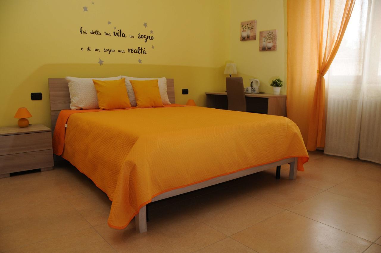 Cassano Magnago Color House Malpensa B&B מראה חיצוני תמונה