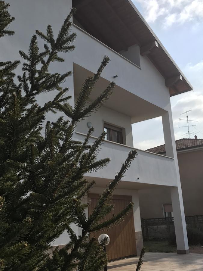 Cassano Magnago Color House Malpensa B&B מראה חיצוני תמונה
