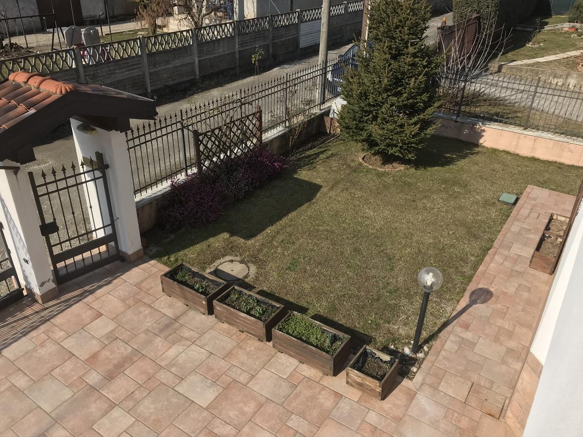 Cassano Magnago Color House Malpensa B&B מראה חיצוני תמונה